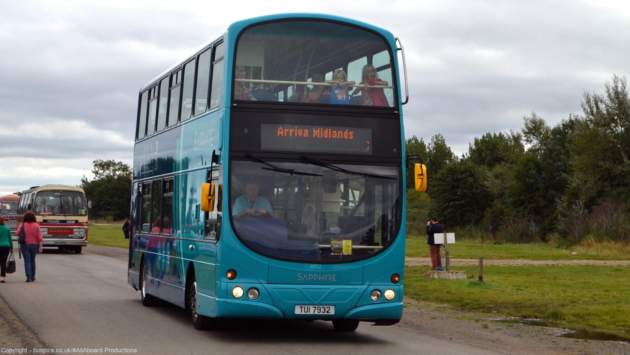 6139 FJ06ZPW (TUI7932)